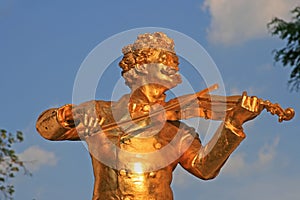 Johann Strauss figure in Vienna Stadtpark