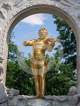 Johann Strauss statue