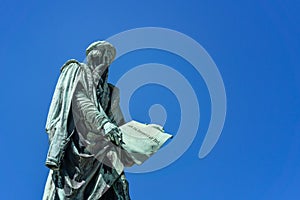 Johannes Gutenberg bronze statue