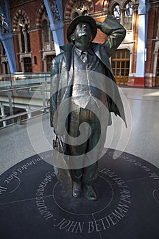 John Betjeman Statue at St Pancras International