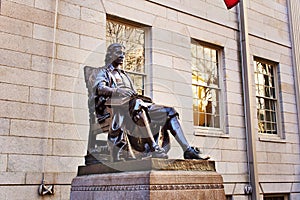 John Harvard statue