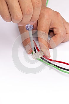 Joint cable using connector