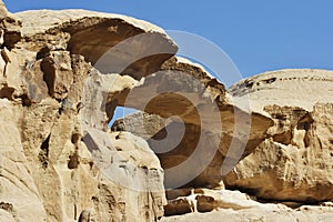 Jordan: Stone bridge in Wadi Rum