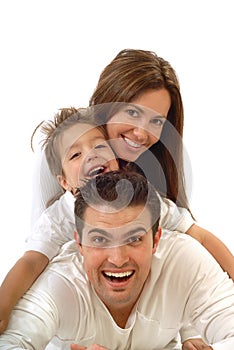 Nadšený, šťastný mladý rodiny v radostné chúli.