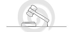 Judge gavel One line drawing