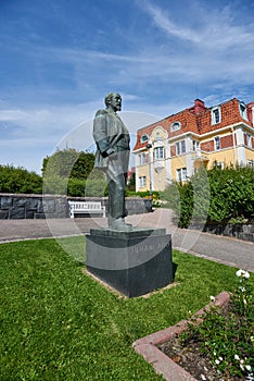Juhani Aho statue on Helsinki photo