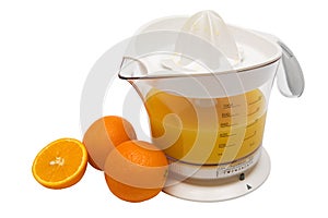 Juice extractor and ripe oranges