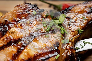 Juicy barbecue pork ribs beer, snacks lie on a wooden tray-2.