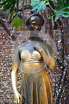 Juliet statue in Verona, Italy