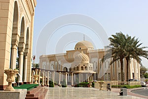 Jumeirah Mosque in back photo