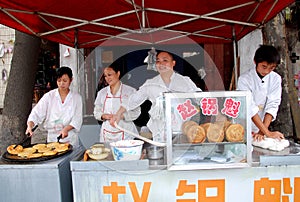 Jun Le, China: Chefs Making Chinese Pizza