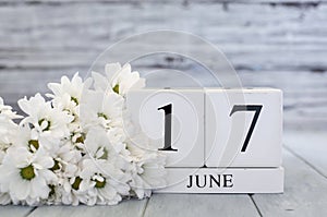 June 17th Calendar Blocks with White Daisies