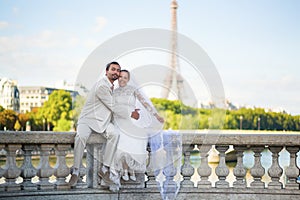 Just married couple in Paris near the Eiffel tower