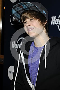 Justin Bieber appearing live.