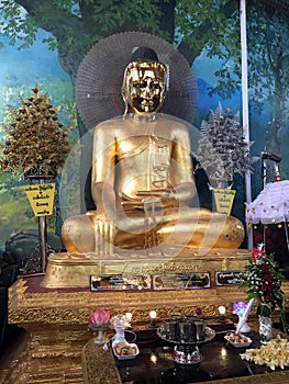 Kaba Aye:World of peace Brass statue seated buddha, The face is special shine. photo