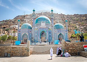 Kabul mosque and young girl in Afghanistan