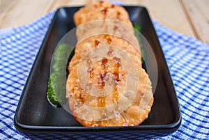 Kachori with chutney