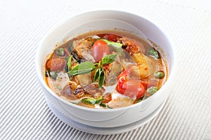Kaeng Pled Ped Yang (Roasted Duck in Red Curry), Popular Thai fo