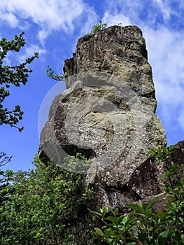 Kahekili Trail Cliffs & Stones