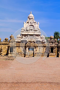 The Kailasanath temple is the oldest temple of Kanchipuram. Located in Tamil Nadu
