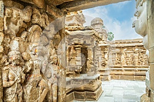 Kailasanathar temple ancient idol statues walls decoration, Kanchipuram, Tondaimandalam region, Tamil Nadu, South India