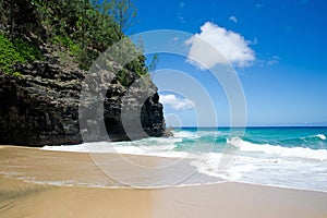 Kalalau trail, beach Kaui photo