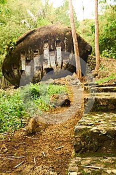 Kalimbuang Bori Stone Grave photo