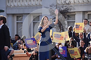 Kamala Harris Comes To Oakland California