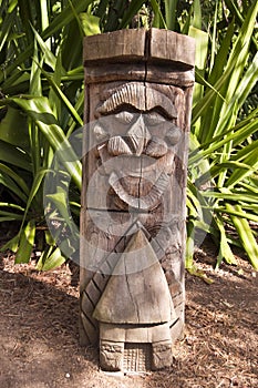 Kanak totem pole