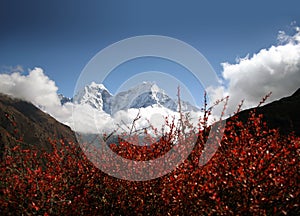 Kangtega and Thamserku