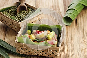 Kanom Look Choup Thai Kue Ku Buah Indonesia, Fruit Shaped Mung Beans Made from Mung Beans and Sugar, Manual Hand Shaped