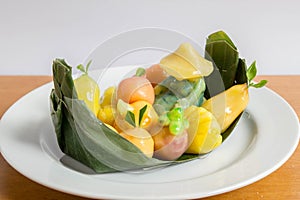 Kanom Look Choup : Thai traditional dessert made from green been
