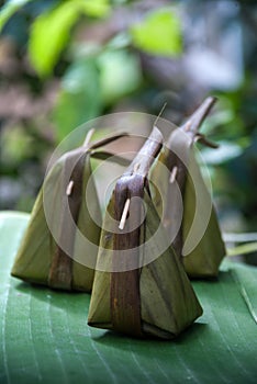 Kanom Sai Sai (Steamed Flour with Coconut Filling)