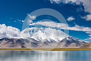 Karakul Lake view from Karakoram Highway in Pamir Mountains, Akto County, Kizilsu Kirghiz Autonomous Prefecture, Xinjiang, China.