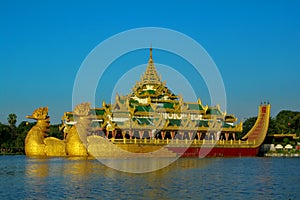 Palác v mjanmarsko 