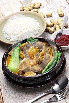 Kare kare, filipino oxtail stew