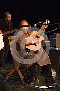 Karen Caroll perform on stage at Millenaris