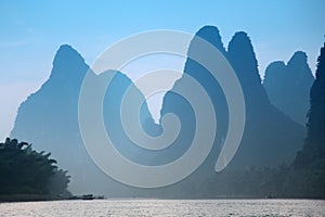 Karst mountains at Li river near Yangshuo, Guangxi pro