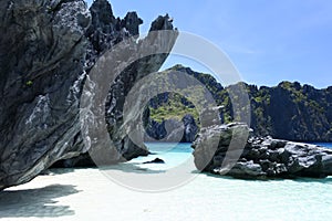 Karst rock formations el nido palawan