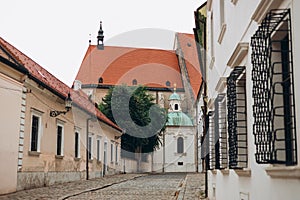 Katedrala sv. Martina v Bratislavě na Slovensku. Koncepce cestování, turistiky a dovolené ve městě.