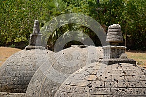 Katurogoda Ancient Vihara, dagobas