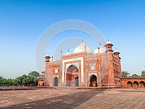 Kau Ban Mosque beside Taj Mahal in Agra, India
