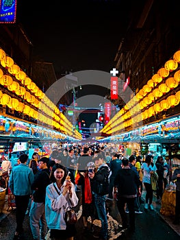 Keelung miaokou night market, taiwan