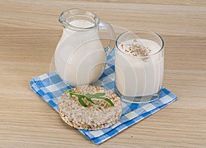 Kefir with crispbread