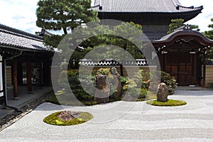 Kennin-ji japanese garden in Kyoto