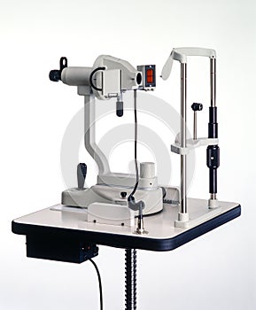 Keratometer - ophthalmometer instrument
