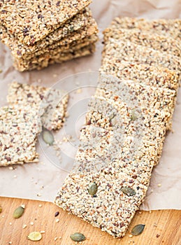Ketogenic low carb crackers