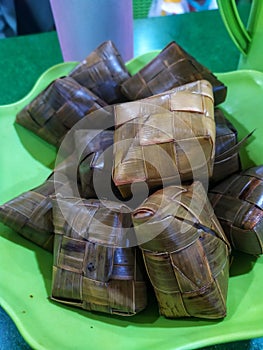 Ketupat Makanan Pendamping Coto Makassar