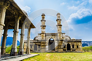 Kevada Mosque is a mosque in Champaner