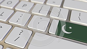 Key with flag of Pakistan on the keyboard switches to key with flag of Germany, translation or relocation related